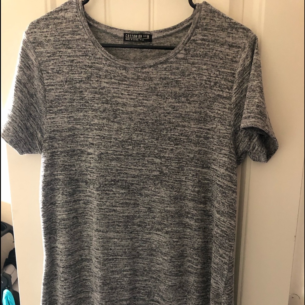 Tshirt w/ Slit